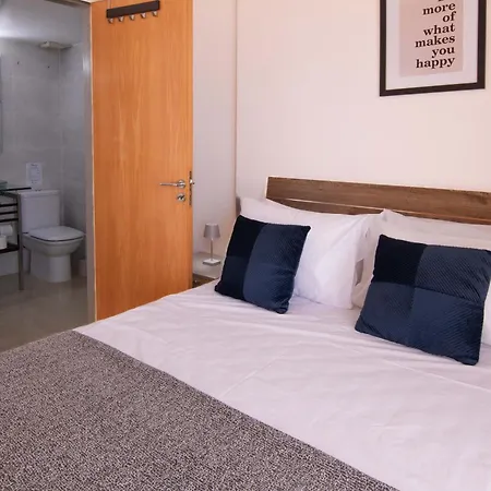 Phaedrus Living: Beachfront Spiaggia